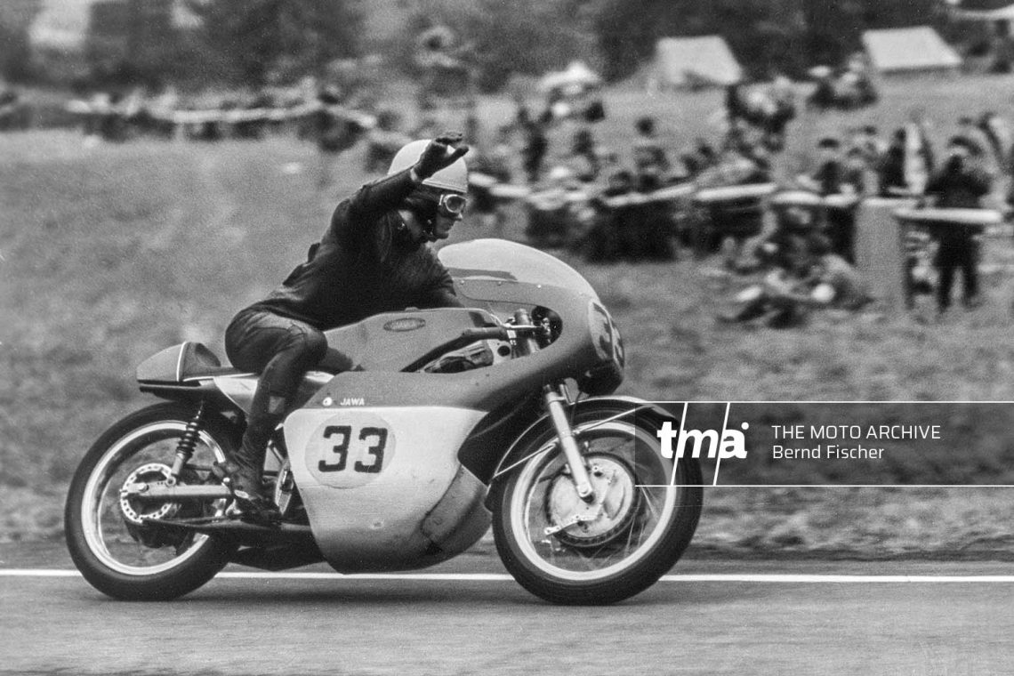 1969-east-germany-sachsenring-bill-ivy-jawa