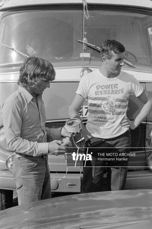 1969-gp-east-germany-sachsenring-bill-ivy-dave-simmonds