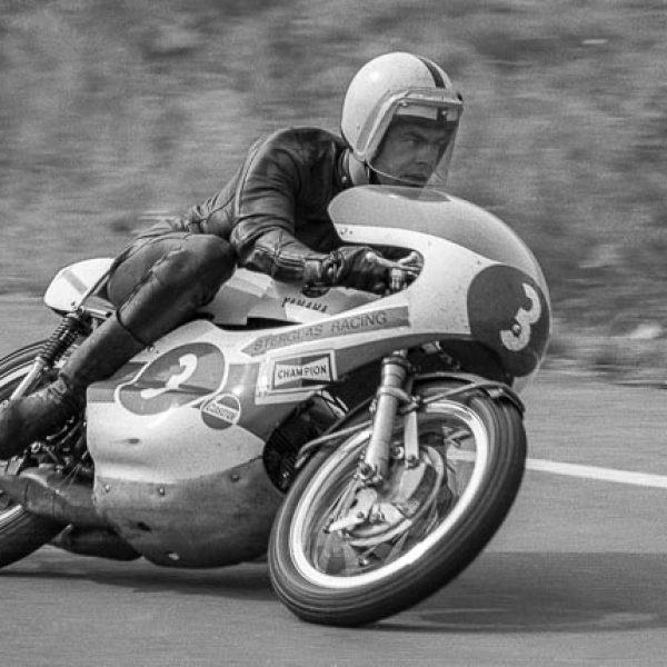 01-1971-east-germany-sachsenring-dieter-braun-yamaha-00001-tma_430_kurz