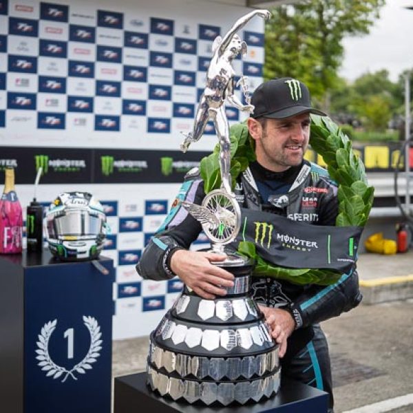 20260604_MichaelDunlop_TT_Supersport_BerndFischer_-7756-tma_645x430_kurz