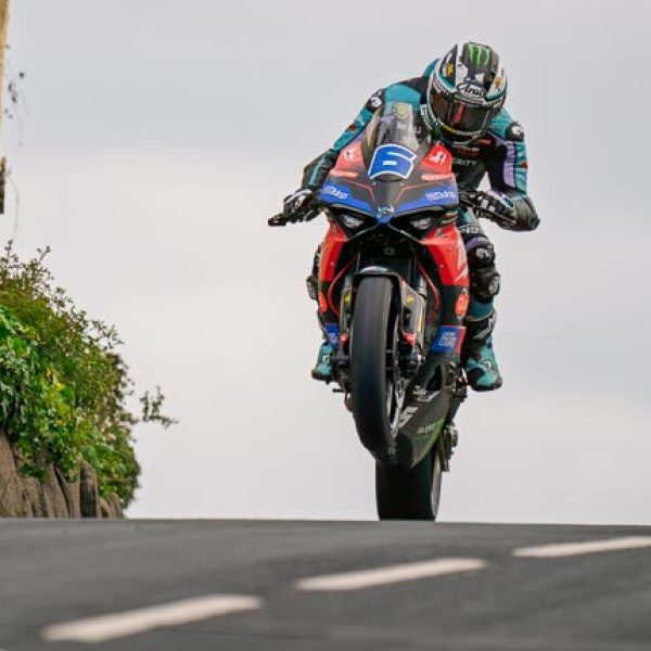 Michael Dunlop_Supersport_Ducati Panigale V-Twin 955 1H_MD Racing-2205-tma_645x430_kurz