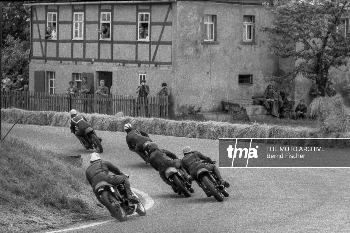 sachsenring-gp-1967-noetzoldkurve-jugendkurve