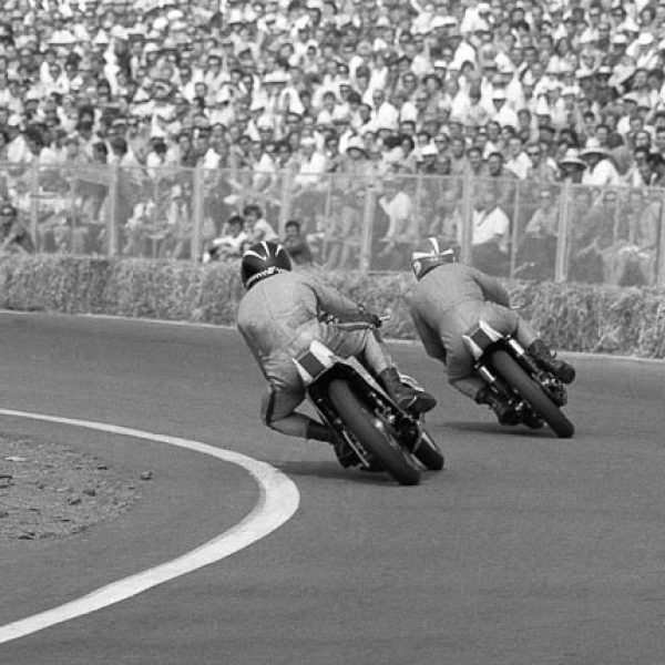 Read_Gould_GP Sachsenring 1971_000-2