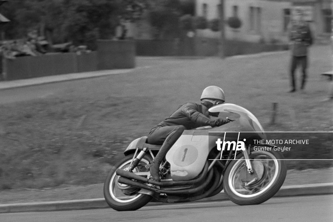 garry-hocking-mv-500cc-gp-sachsenring-1961-3797-1