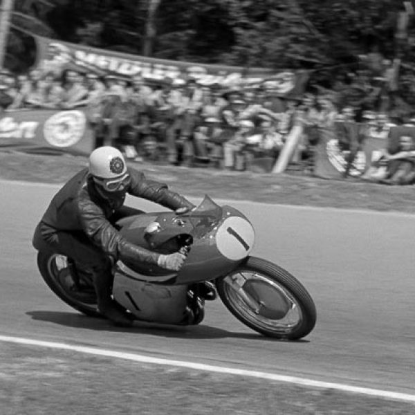 geoff-duke-gilera-500cc-gp-solitude-1954-6353-Bearbeitet-Bearbeitet-tma_430_kurz-2