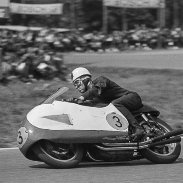 geoff-duke-solitude-gilera-500cc-1956-7989