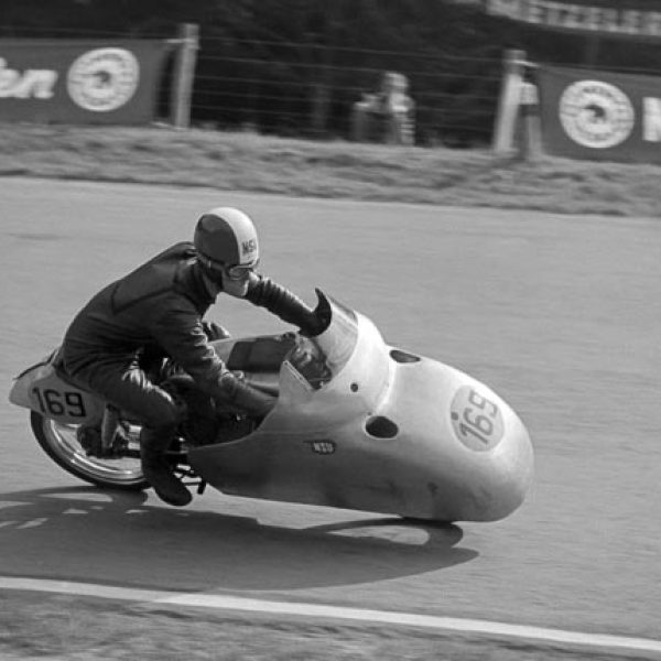rupert-hollaus-nsu-125cc-gp-solitude-1954-6197-neural-tma_430_kurz-2